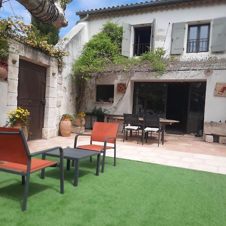 Mas" La Maison De Mon Pere " Proche Avignon A Pujaut エクステリア 写真