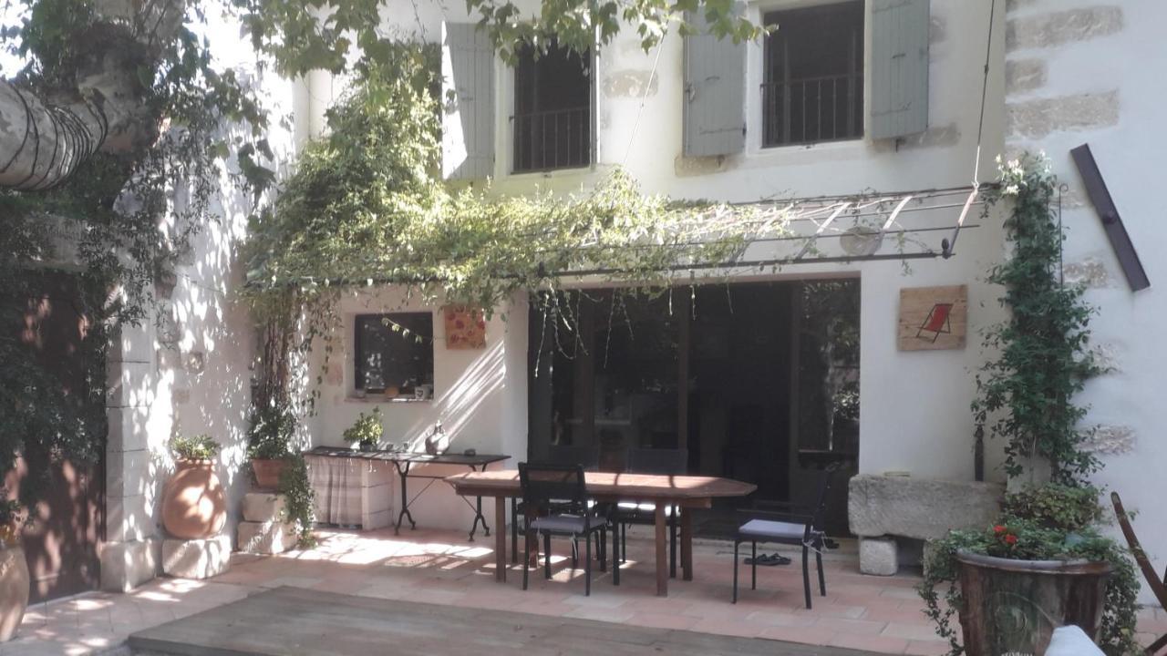 Mas" La Maison De Mon Pere " Proche Avignon A Pujaut エクステリア 写真